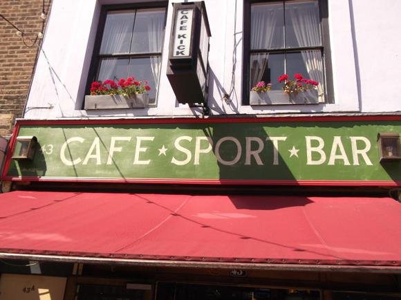 Café Kick/Peterjon Cresswell