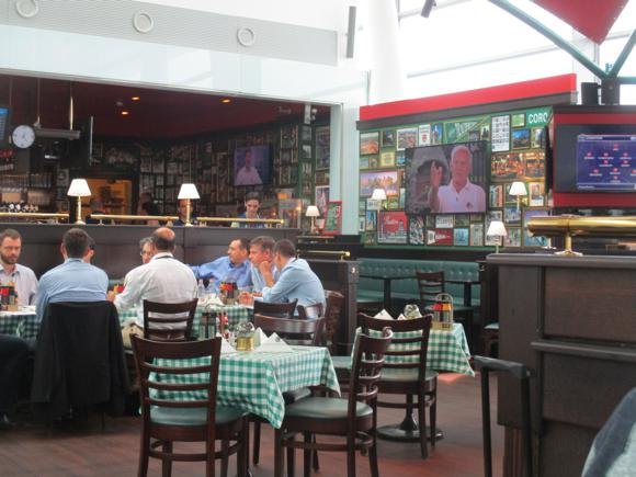 O'Learys Budapest/Peterjon Cresswell
