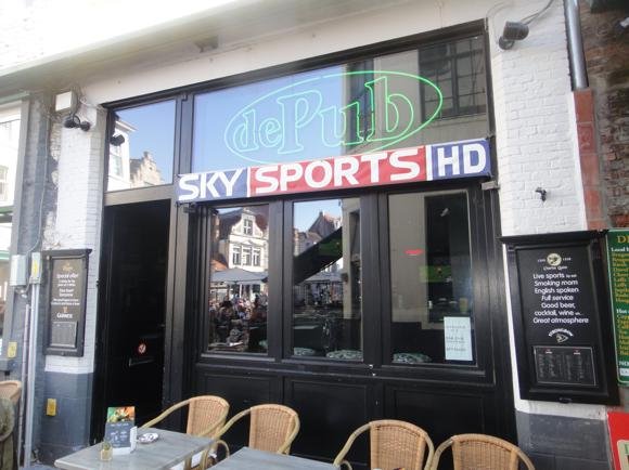 De Pub/Peterjon Cresswell