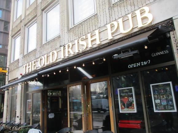The Old Irish Pub/Peterjon Cresswell