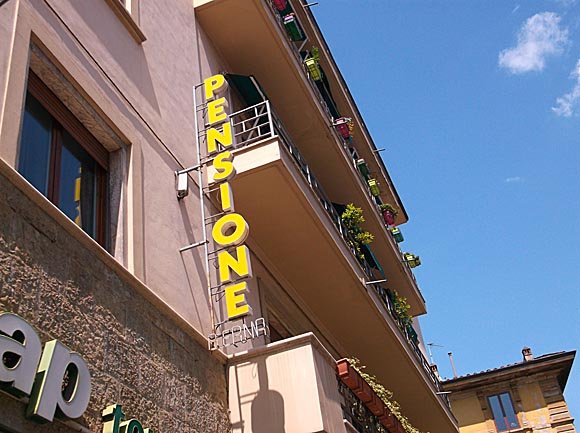 Hotel Berna/Peterjon Cresswell