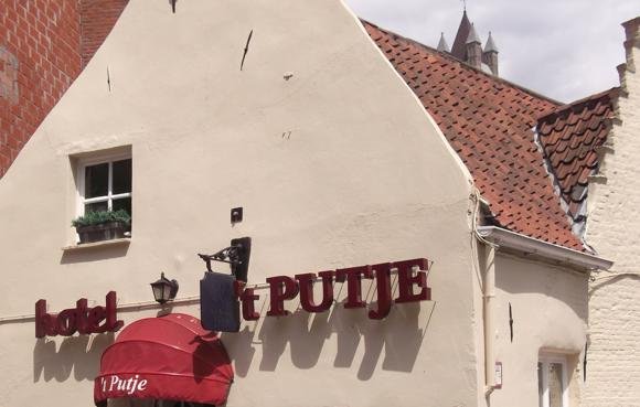 Hotel 't Putje/Peterjon Cresswell