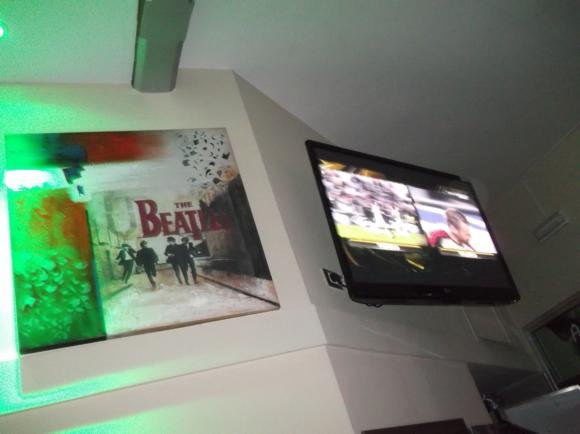 Alex Pub/Peterjon Cresswell