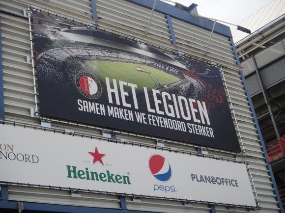 De Kuip/Peterjon Cresswell