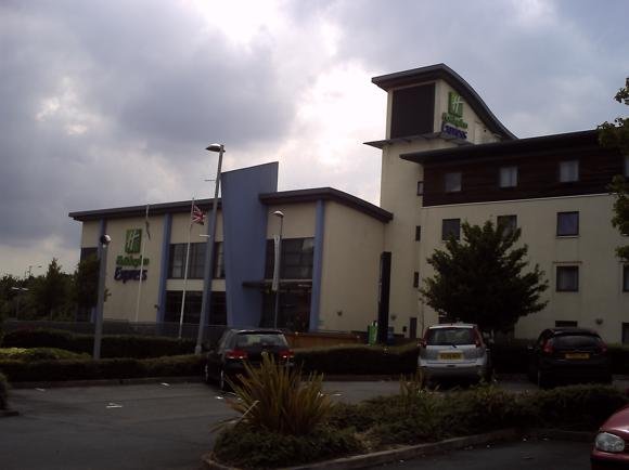 Holiday Inn Express Walsall/Tony Dawber