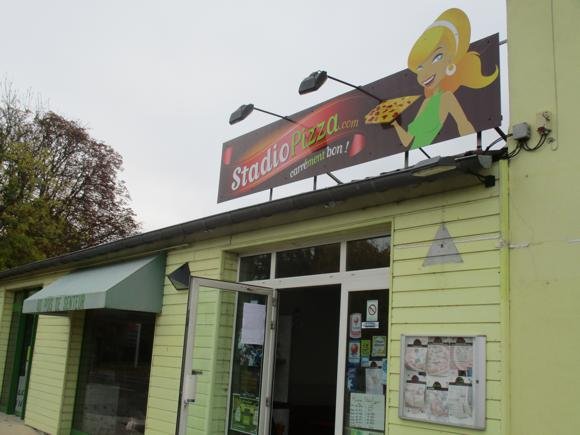 Stadio Pizza/Peterjon Cresswell