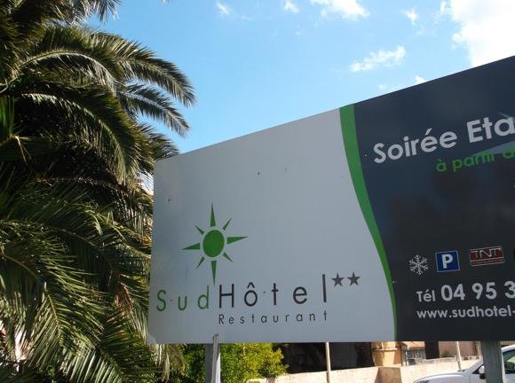 Sud Hôtel/Peterjon Cresswell