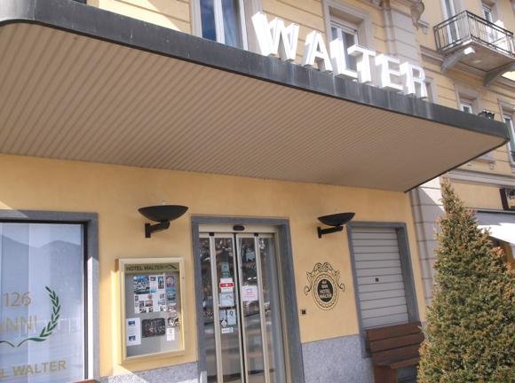Walter Au Lac Lugano/Peterjon Cresswell