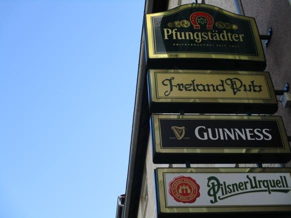 Ireland Pub/Peterjon Cresswell