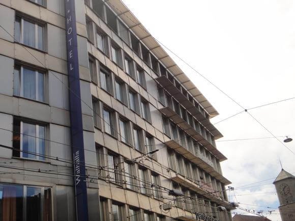 Hotel Walhalla St Gallen/Peterjon Cresswell
