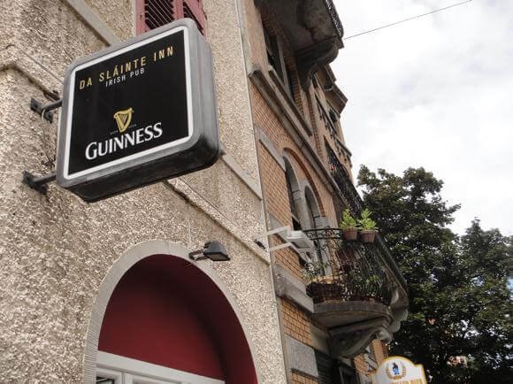 Da Sláinte Inn/Peterjon Cresswell