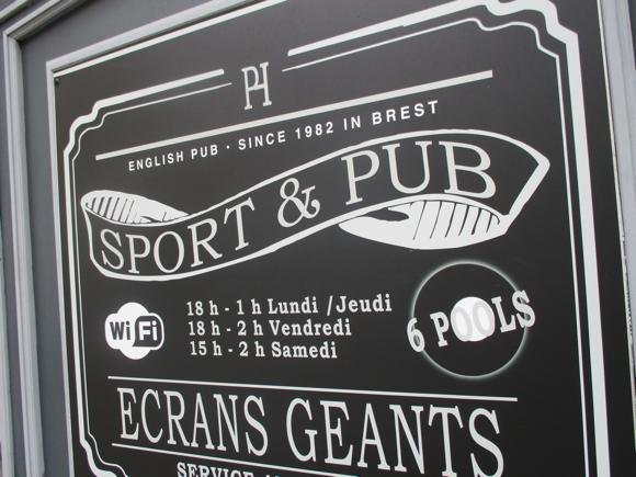 Pub Hamilton/Peterjon Cresswell