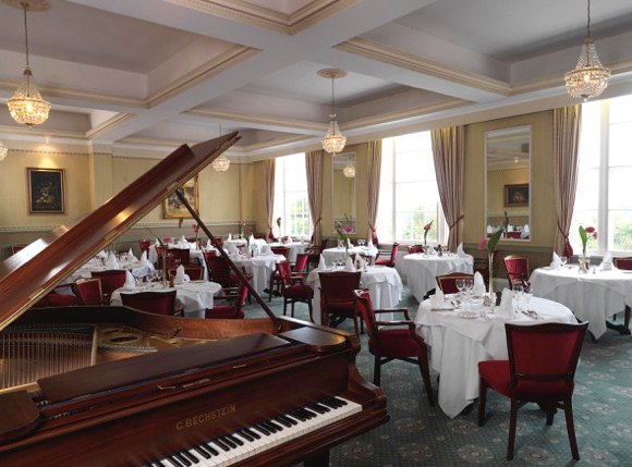 North West Castle Hotel/Tony Dawber