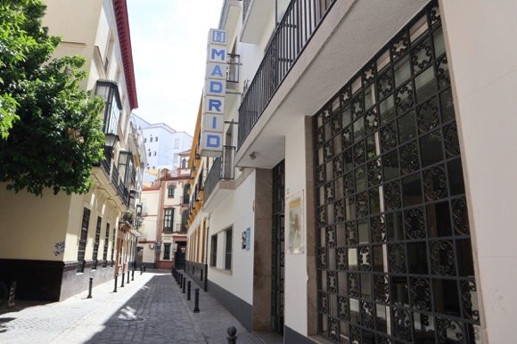 Hotel Madrid/Yuan Yuan Fu