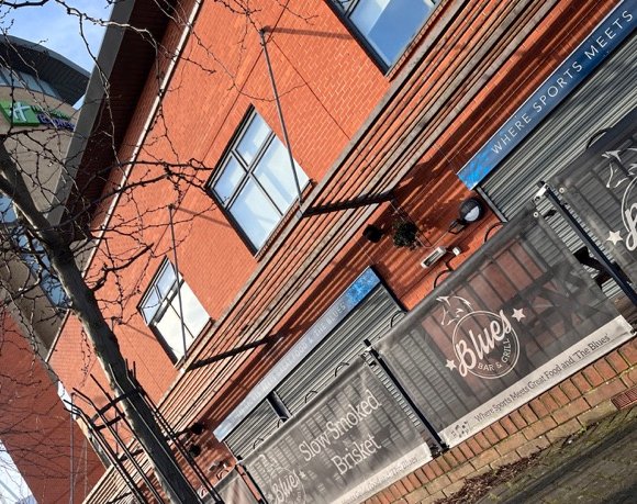Blues Bar & Grill/Joe Stubley
